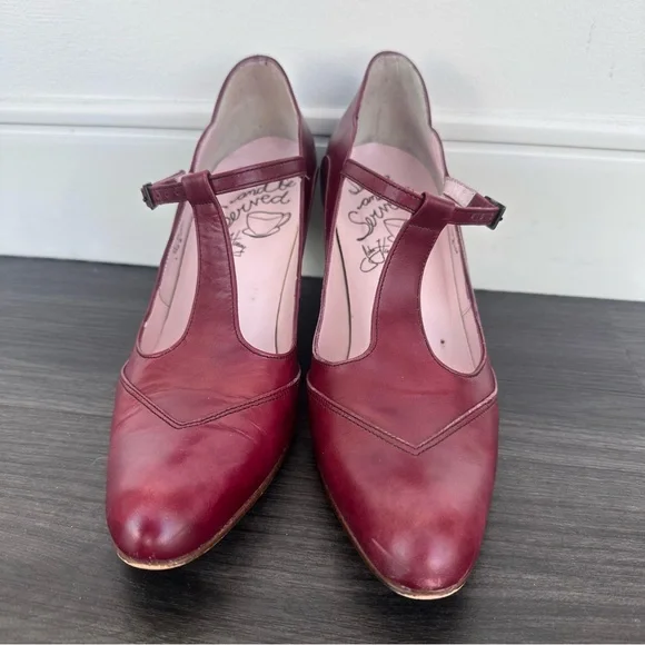 John Fluevog Women’s Teapots Sencha T-Strap Leather Heels Burgundy 8 - Picture 2 of 10